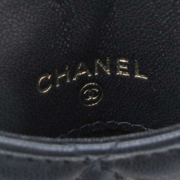 Chanel Matelasse chain card case - Picture 6 of 9